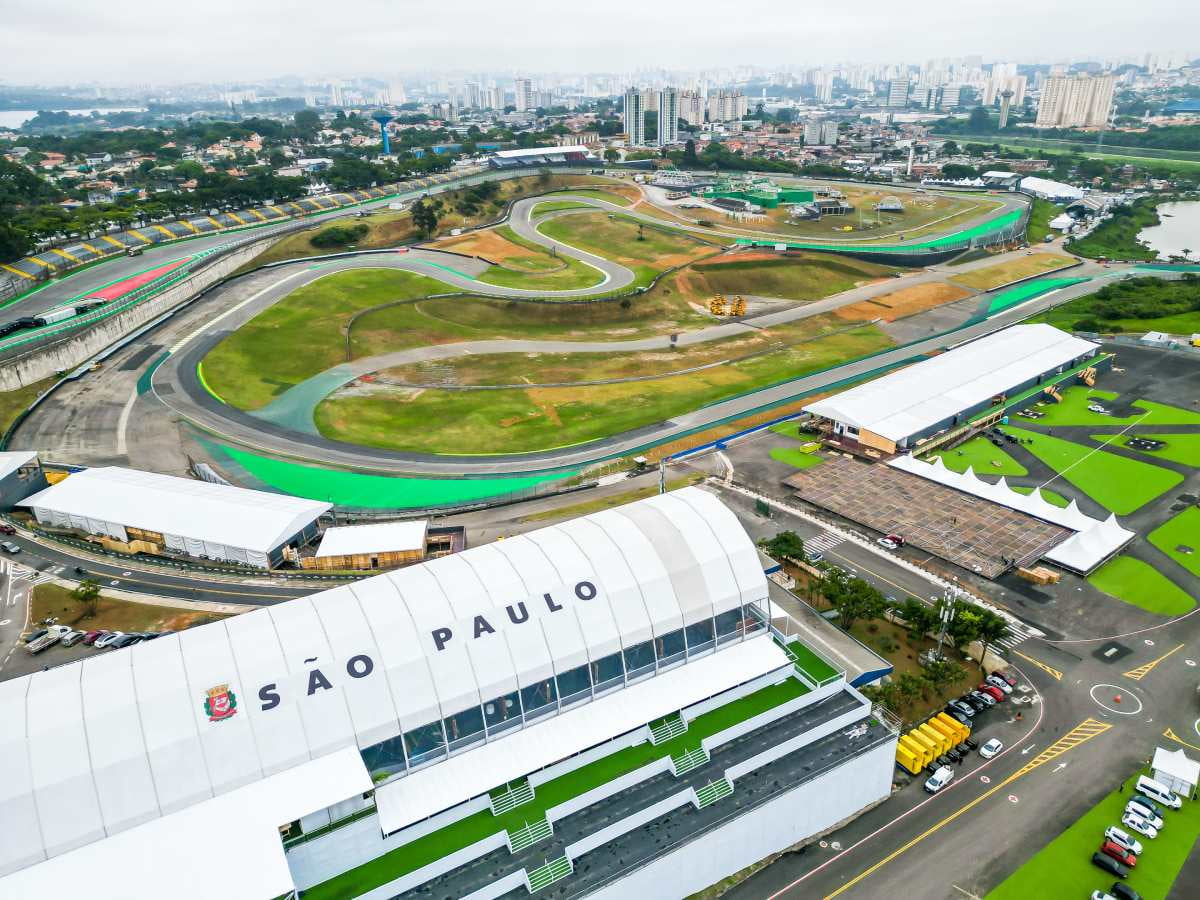 Foto colorida do autódromo de Interlagos em São Paulo - Metrópoles