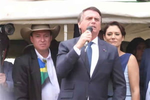 Foto colorida do ex-presidente Jair Bolsonaro - Metrópoles