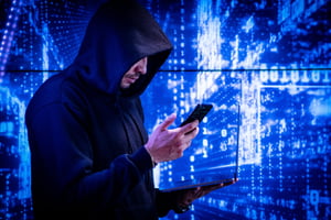 Hacker ataque - Ataques na internet, hackers, rede de sistemas, violações de dados sigilosos, documentos expostos, ciberataque5