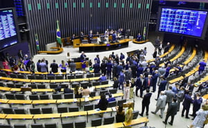imagem colorida mostra plenário câmara dos deputados em sessão conjunta congresso nacional - Metrópoles