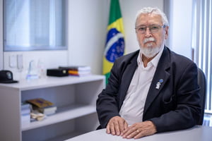 Quem é o ex-sindicalista que Lula escalou para negociar com servidores