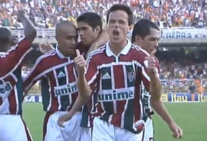Fernando Diniz comemorando gol pelo Fluminense - Metrópoles