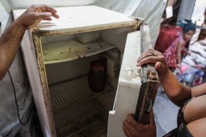 Imagem ilustrativa de geladeira vazia durante a pandemia de coronavírus no Brasil - Metrópoles