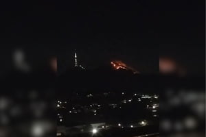 imagem colorida mostra incêndio no parque do jaragua - metrópoles