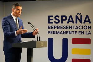 Pedro Sánchez decidiu não renunciar do cargo de primeiro-ministro da Espanha