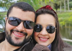 foto colorida do casal Renato Dias de Oliveira e Bianca Alves Francisco de Oliveira, encontrados mortos em carro na Rodovia Regis Bittencourt - Metrópoles
