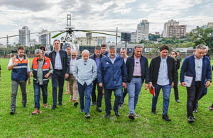 Lula e ministros visitam Porto Alegre