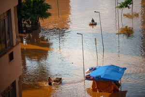 Estado de calamidade pública após enchentes causadas pelas fortes chuvas atingiram o estado brasileiro do Rio Grande do Sul RS - Metrópoles