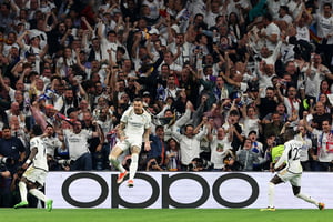 Imagem colorida de Real Madrid comemorando - Metrópoles