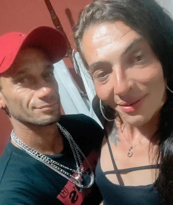 Foto colorida do Casal Maloka - Metrópoles