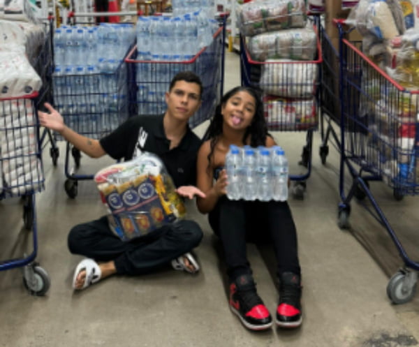 Ruan de Farias com Bruna Gabriella, influenciadora de 12 anos que causou polêmica