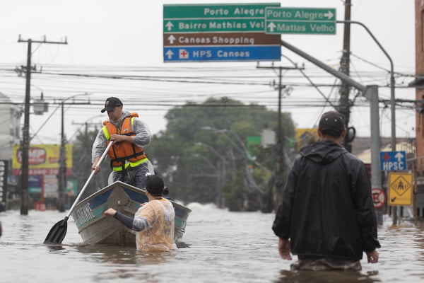 Imagem colorida de abrigo em Canoas - Metrópoles