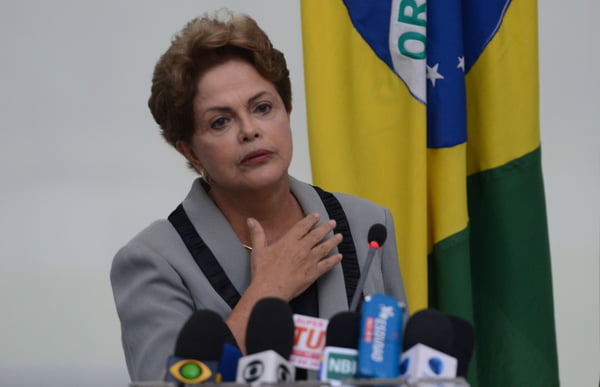 Presidenta-Dilma-Rousseff-durante-cerimonia-de-Sancao-do-Codigo-de-Processo-Civil-foto-Jose-Cruz-Agencia-Brasil_0016
