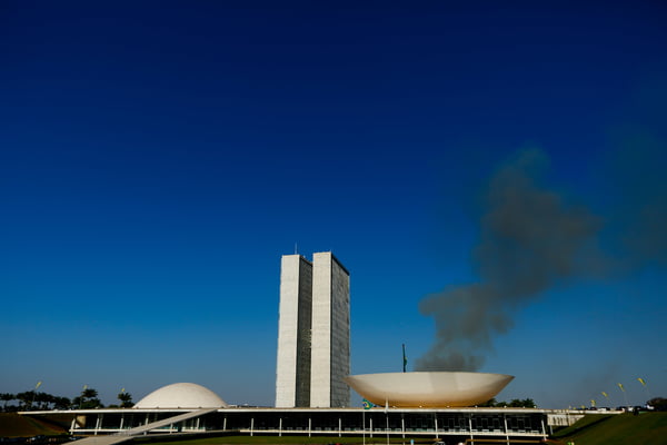 Congresso Nacional fumaça câmara dos deputados