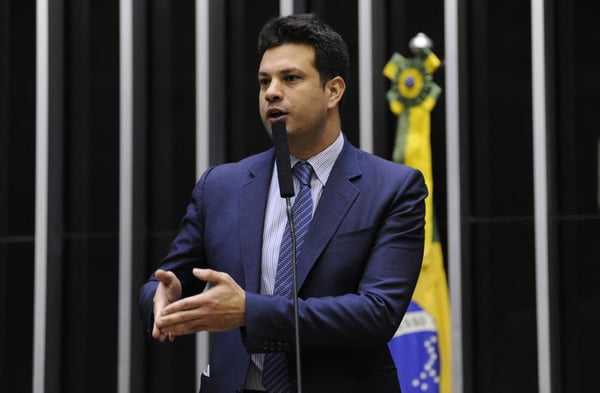 Governo Lula dá cargo a Leonardo Picciani, ex-ministro de Temer