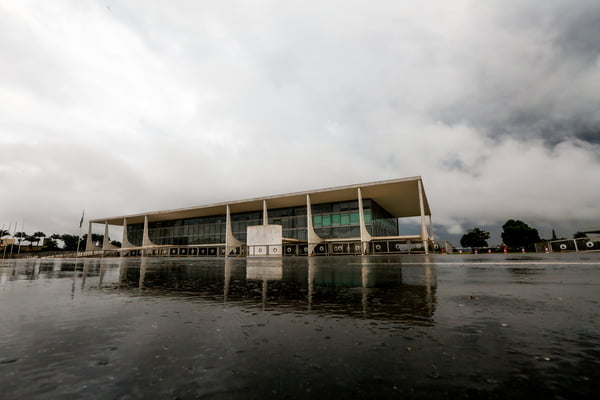 Palácio do Planalto em dia de chuva  – Brasília(DF), 03/12/2015