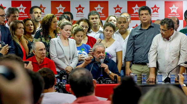 Coletiva Lula
