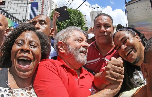 Os velhos slogans do passado não servem mais a Lula (Por Juan Arias)