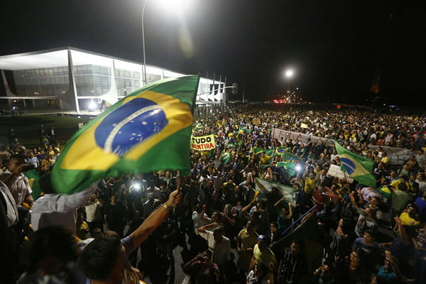 foto manifestação contra Lula