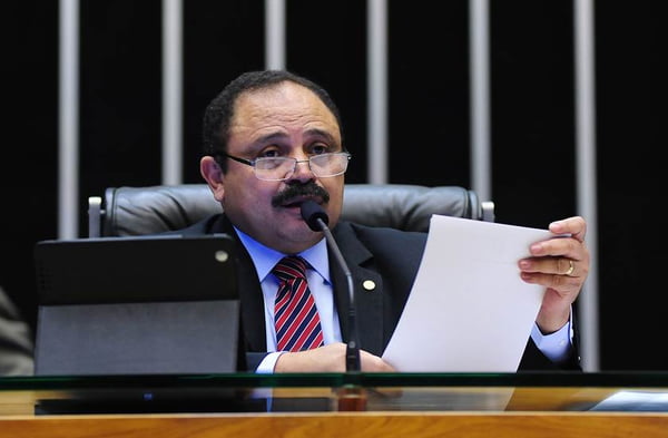 Maranhão convoca para dia 14 eleição do novo presidente da Câmara