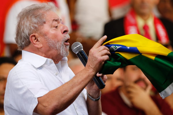 Lula participou de  manifestação contra o impeachment  – Brasília – DF 16/04/2016