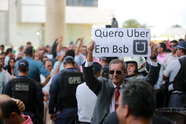 Uber vs taxi na CLDF
