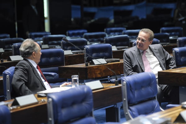 senador Cristovam Buarque (PDT-DF); presidente do Senado Federal, senador Renan Calheiros (PMDB-AL