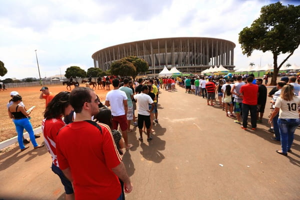 Torcida fica de fora do Mané Garrincha no último jogo das Olimpíadas