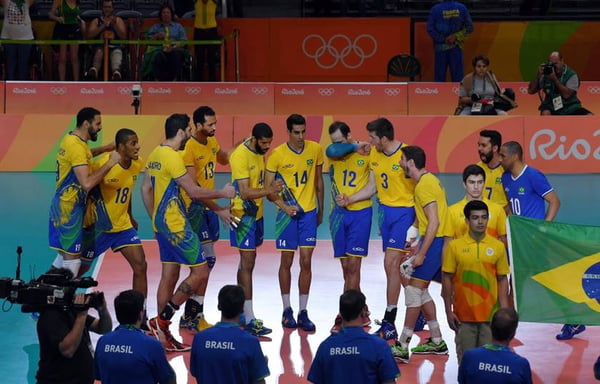 Brasil vence Rússia e vai para final do vôlei masculino