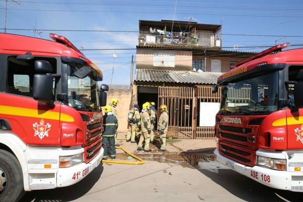 Incêndio atinge casa em Ceilândia Sul e assusta moradores