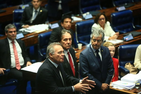 Renan Calheiros julgamento impeachment Senado