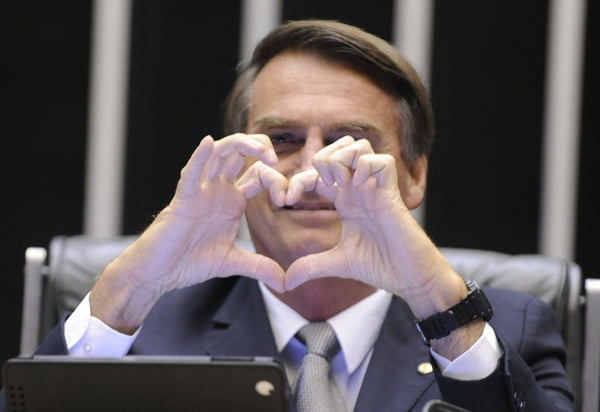 Conheça a produção legislativa de Bolsonaro, 1º na corrida ao Planalto