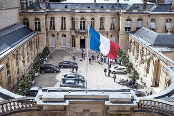 Hôtel Matignon frança bandeira