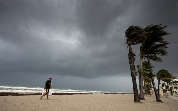 Irma é rebaixado de furacão para tempestade tropical