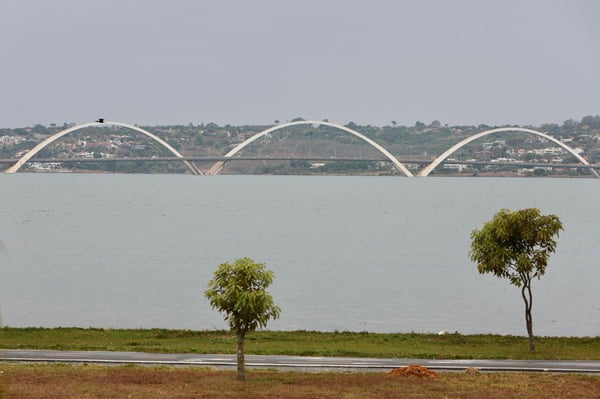 chuva terceira ponte JK Lago Paranoá