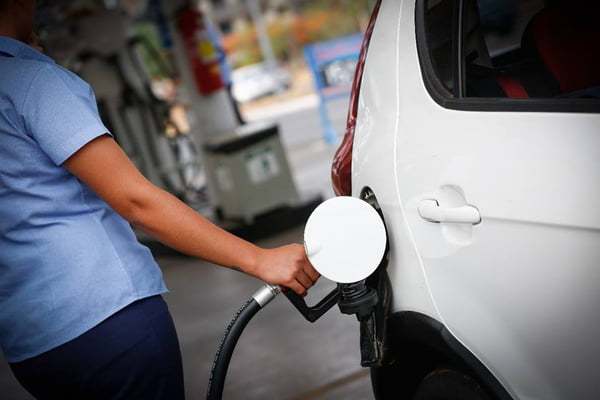 Alta de preços dos combustíveis renderá extra de R$ 9 bi aos estados
