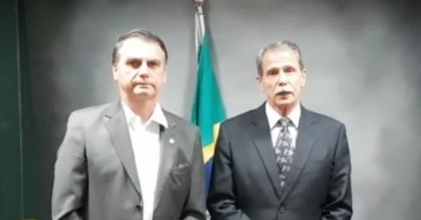 General diz que Bolsonaro é “refém de facção” e “reeditou o mensalão”