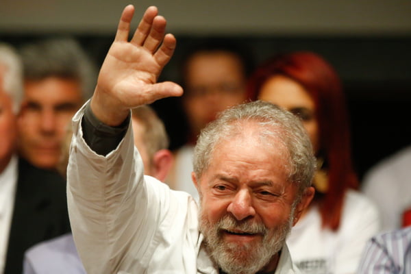Juiz federal do DF absolve Lula de obstrução de Justiça
