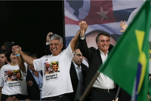 Major Olimpio e Jair Bolsonaro em convenção do PSL