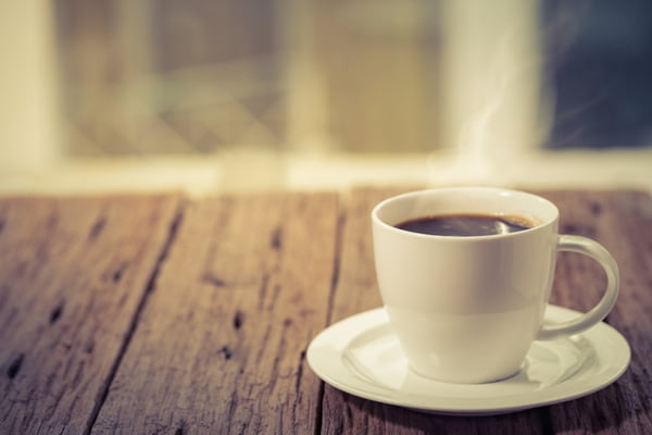 Café pode reduzir risco de doenças no fígado, diz estudo