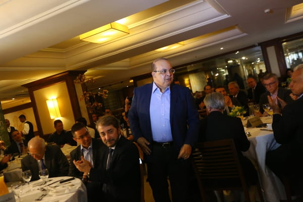 Ibaneis declara torcer por Bolsonaro e cancela participação em debates