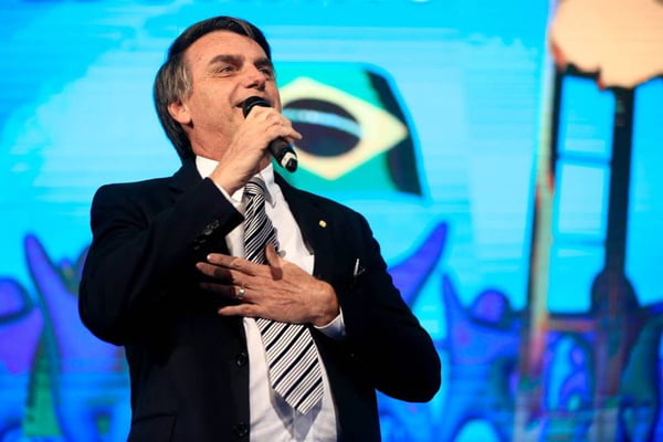 Bolsonaro: o pagador de promessas