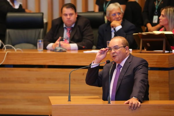 Preocupado com orçamento de 2019, Ibaneis vai à Câmara Legislativa