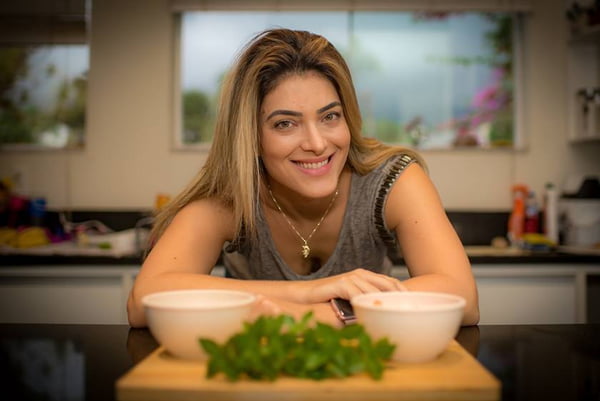 Nutricionista Natalia Tartuce se prepara para lançar livro de receitas