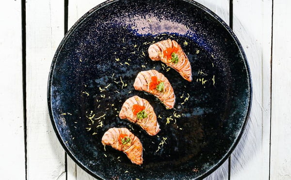 sushi de barriga de salmão