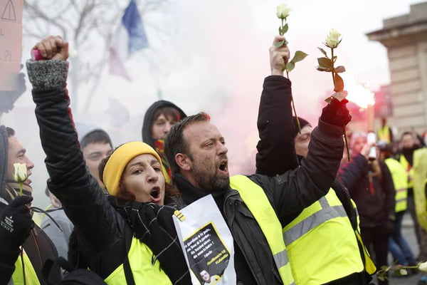 Atos dos ‘Coletes amarelos’ chegam ao décimo sábado consecutivo  na França