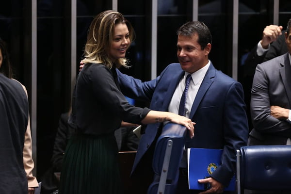 Cerimônia de posse no Senado, Leila Barros (PSB-DF) e Reguffe