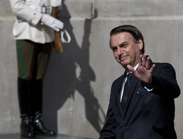 Jair Bolsonaro é recebido pelo presidente do Chile, Sebastian Piñera