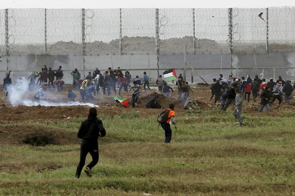 Protesto contra Israel reúne milhares de palestinos na Faixa de Gaza