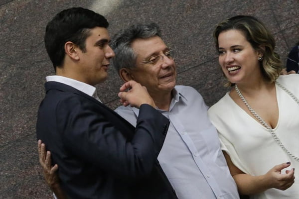 Rafael Prudente defende reeleição de Ibaneis e Filippelli reage